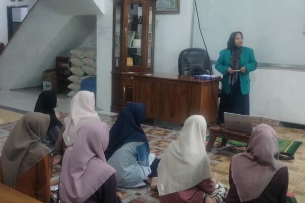 Lewat Learning Community, Mahasiswa UNISMA Bumikan Matematika di Kalangan Santri