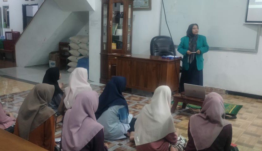 Lewat Learning Community, Mahasiswa UNISMA Bumikan Matematika di Kalangan Santri
