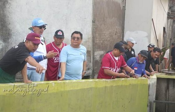 Wali Kota Malang Tinjau Kerja Bakti Massal, Cegahan Banjir di Sejumlah Titik Rawan