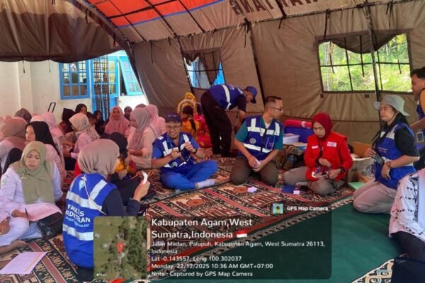 Tim TDB UM dan PMI Kota Malang Langsung Periksa Puluhan Warga Agam Pasca Banjir