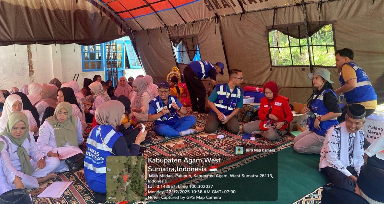 Tim TDB UM dan PMI Kota Malang Langsung Periksa Puluhan Warga Agam Pasca Banjir