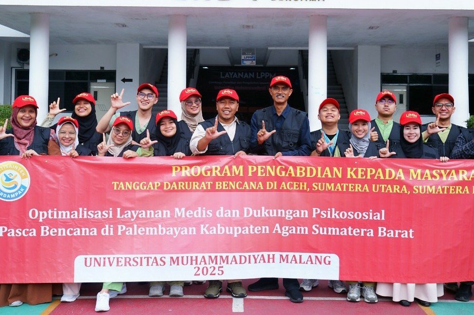 UMM Berangkatkan Tim Bantuan Kebencanaan ke Sumatra, Optimalisasi Layanan Medis