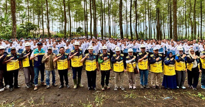 Fakultas Teknik UB Terjunkan 1.216 Mahasiswa untuk Kemah Kerja ke Desa Donowarih