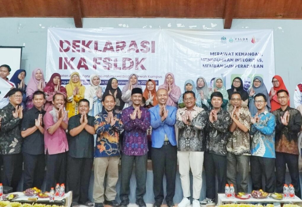 Ratusan Alumni Aktivis Dakwah Kampus Se-Indonesia Deklarasikan IKA FSLDK di Malang