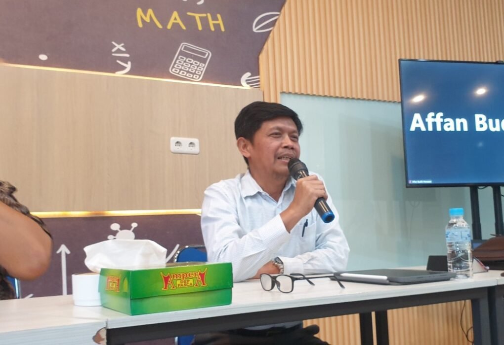 Kisah Sukses Lulusan Fakultas STeM, Cumlaude Kimia UB yang Raup Omzet Puluhan Miliar 