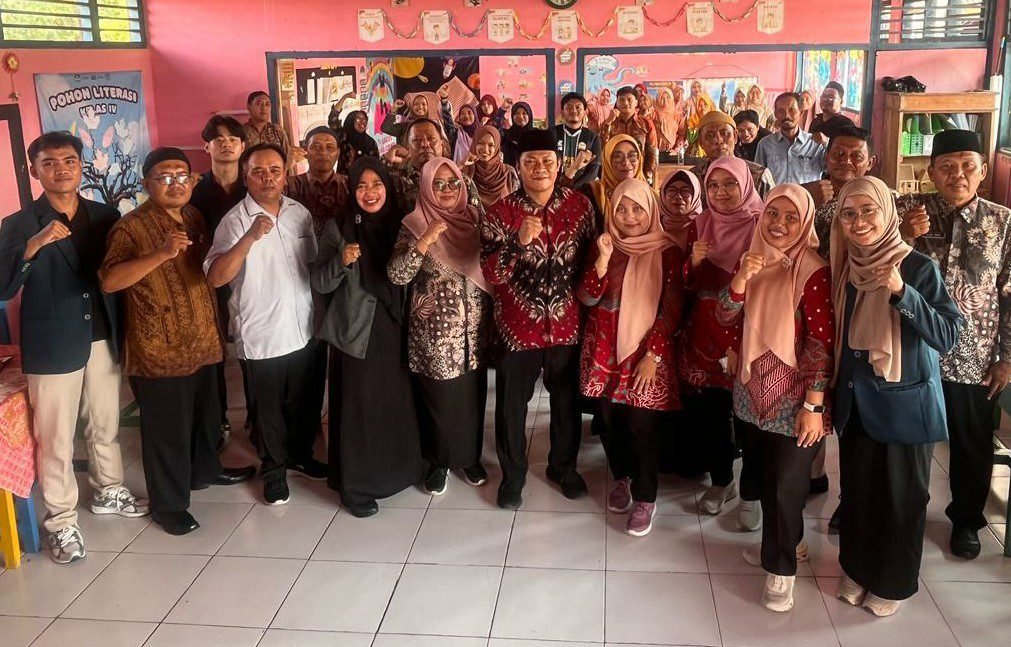 Pengabdian Masyarakat, Tim Dosen Statistika UB Beri Pelatihan Visualisasi Data untuk Guru SD