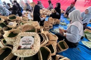 Terapkan Go Green, UMM Salurkan 2.500 Paket Daging Qurban Tanpa Ciptakan Sampah Plastik