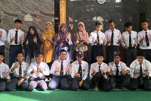 Cegah Pernikahan Dini, Tim Dosen UMM Gencarkan Edukasi "Remaja Sakti" di SMP Muhammadiyah Dau