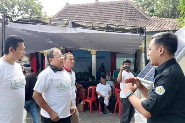 ITN Malang Kenalkan Teknologi PLTS kepada Warga Madyopuro, Dukung Kampung Iklim Berkelanjutan