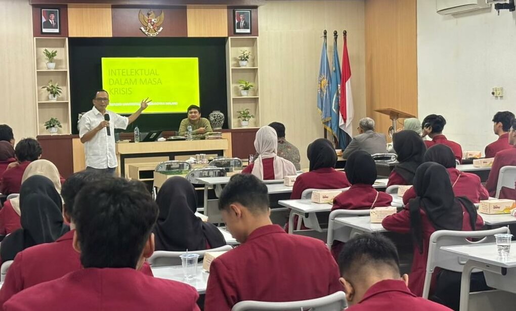 Founder Social Movement Institute Soroti Krisis Moral Perlawanan Mahasiswa dalam Kuliah Tamu Nasional UMM