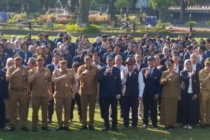 Walikota Malang Berangkatkan 856 Mahasiswa FakultasTeknologi Industri UB untuk Membangun Kelurahan