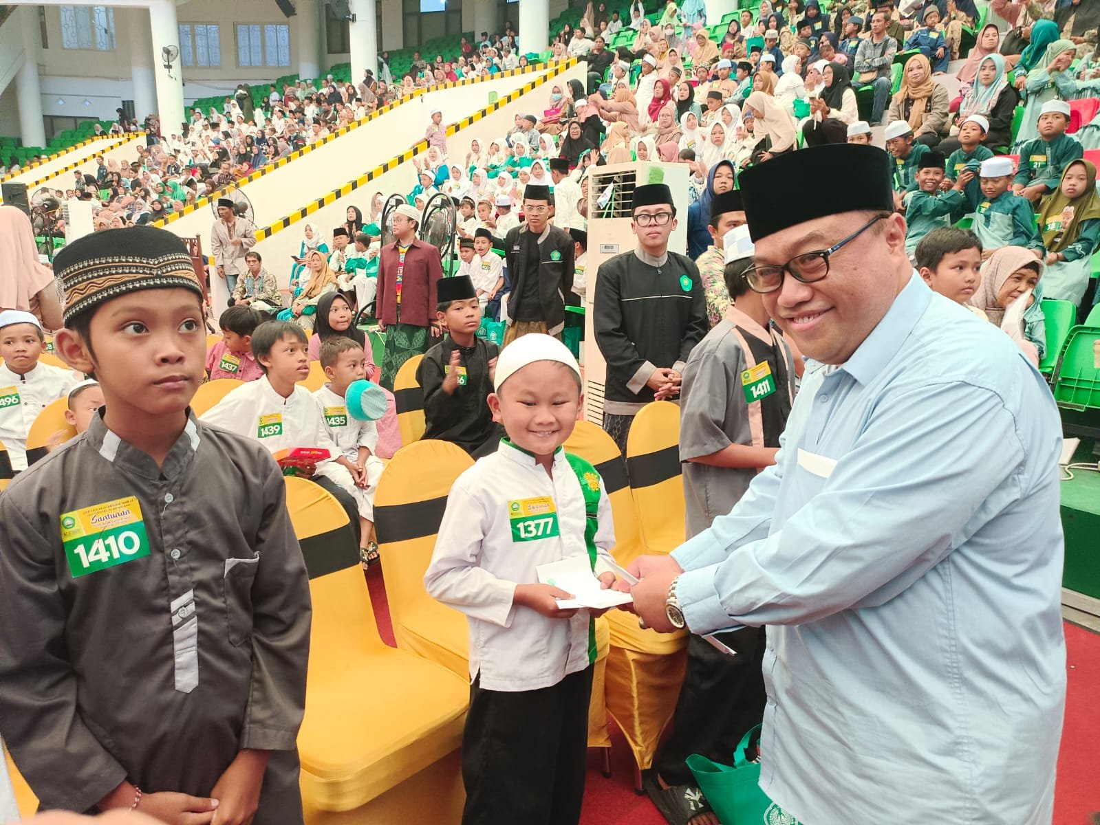 Teladani Rasulullah, UNISMA Malang Santuni 1.500 Anak Yatim Dhuafa di Bulan Muharram