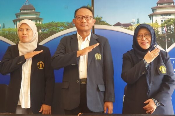  UB Kukuhkan Tiga Guru Besar Baru, Hadirkan Inovasi AI Kelautan, Diversifikasi Pangan hingga Ekonomi Sirkular