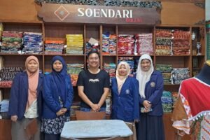 POLINEMA Perkuat Daya Saing UMKM Batik, Hadirkan Website Visual 3D dan Peralatan Produksi Modern