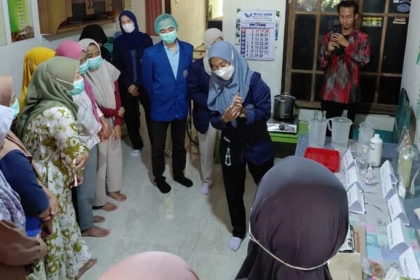 POLINEMA Sulap Limbah Air Kelapa Jadi Nata de Coco, UMKM Sagon di Blitar Raup Peluang Cuan Baru