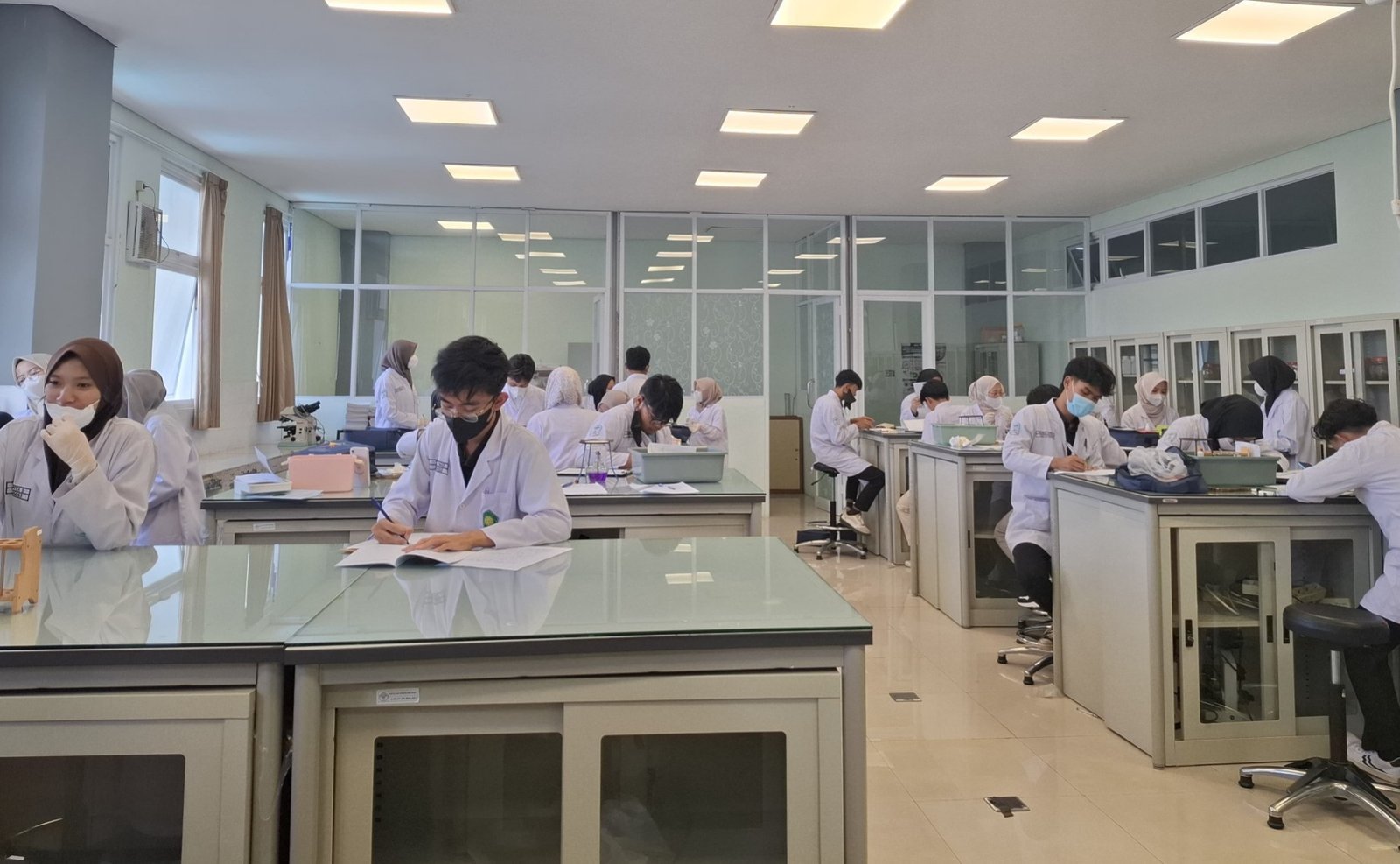 Farmasi UIN Malang Perkuat Reputasi, Laboratorium Canggih dan Kurikulum Unik Jadi Daya Tarik Ribuan Calon Mahasiswa