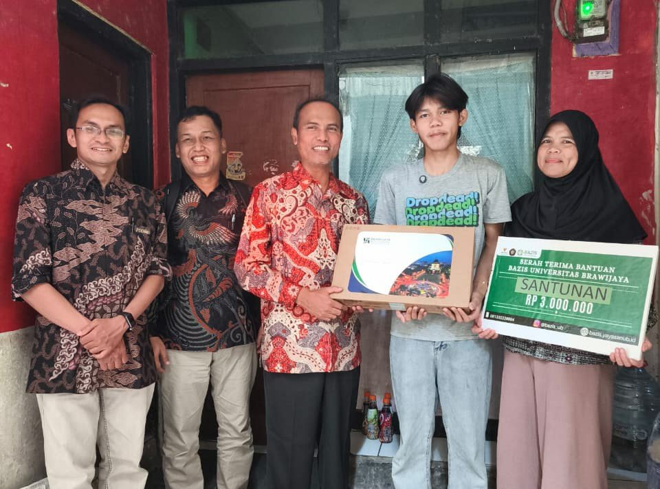 Universitas Brawijaya Antar Langsung Bantuan Pendidikan ke Rumah Calon Mahasiswa di Bandung
