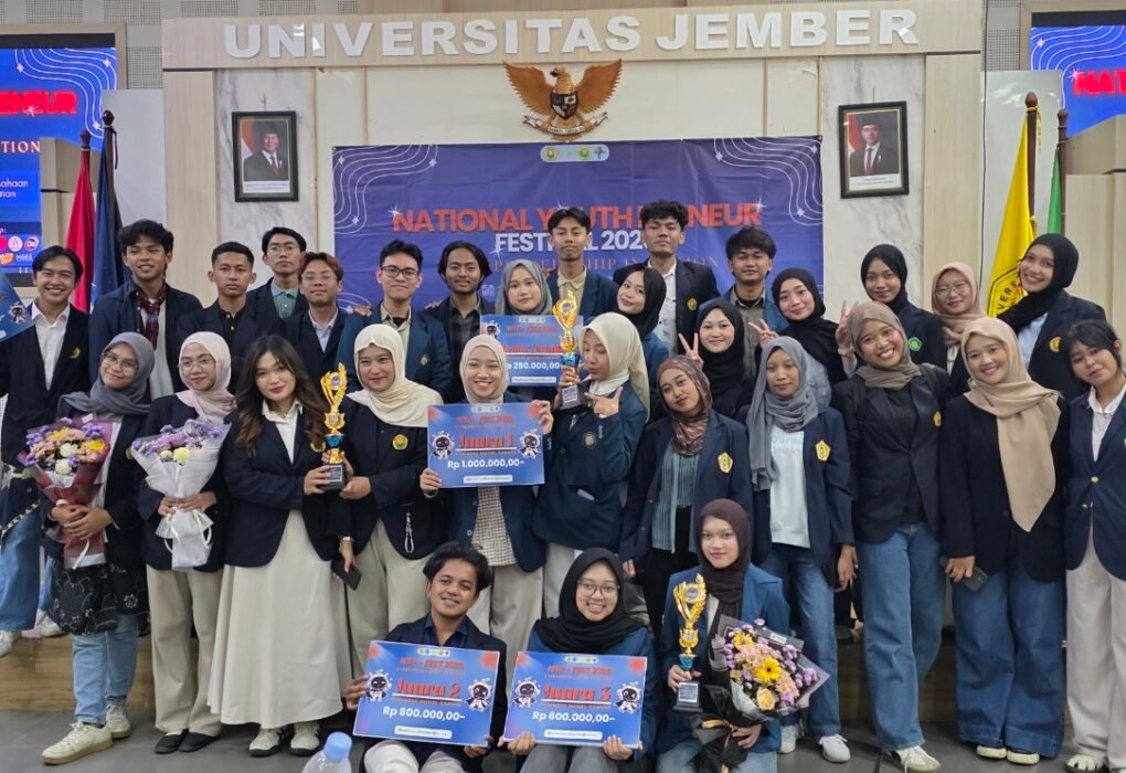 Mahasiswa Sains Data UB Raih Juara 1 National Youth Preneur Festival, Lewat Platform Investasi Digital untuk UMKM