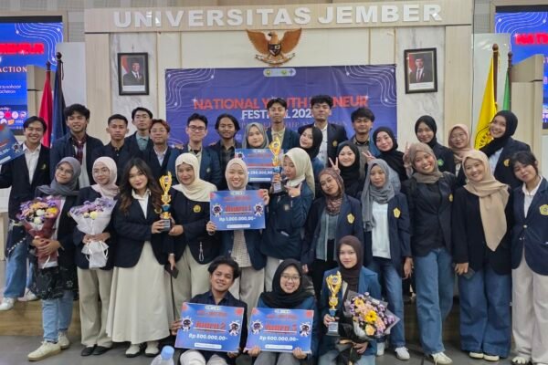 Mahasiswa Sains Data UB Raih Juara 1 National Youth Preneur Festival, Lewat Platform Investasi Digital untuk UMKM