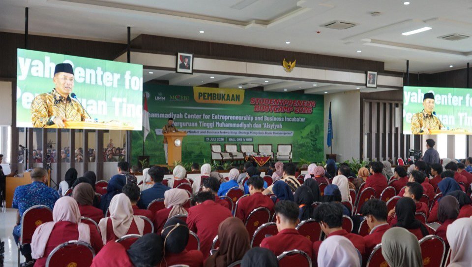 Studentpreneur Bootcamp 2026 UMM, Wamen Diktisaintek Soroti 1,1 Juta Sarjana Belum Bekerja