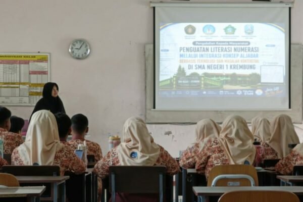Departemen Fisika UB Perkuat Literasi Numerasi Siswa SMAN 1 Krembung Sidoarjo