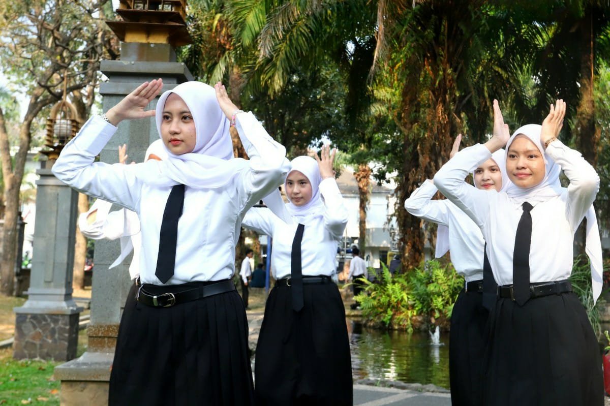 12 Hari Melahirkan Jingle Raja Brawijaya, Kartika Mercy Titipkan Semangat Juang untuk Brawijaya Muda