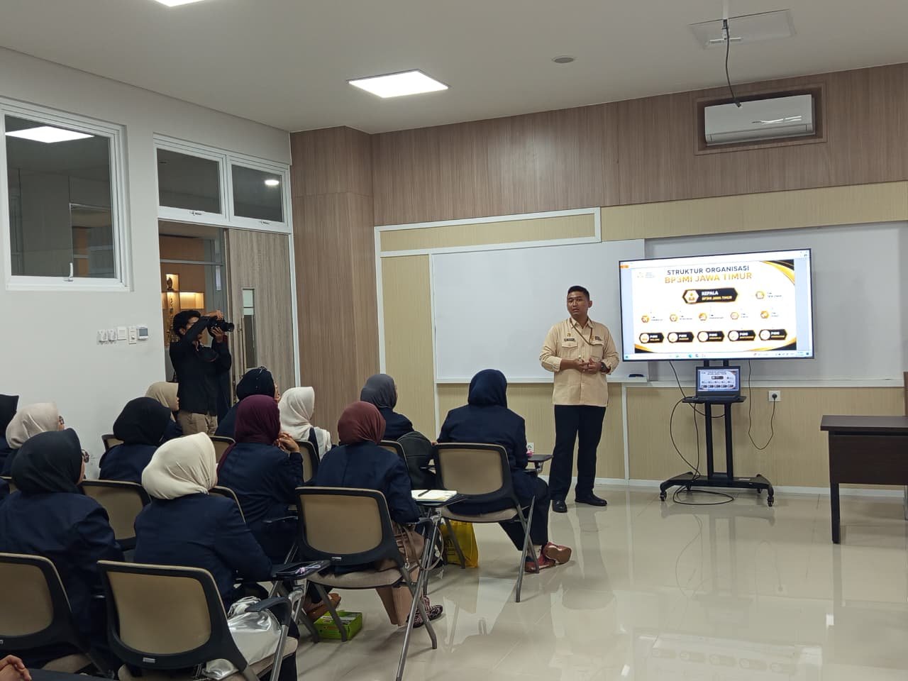 Mahasiswa Humaniora UIN Malang Dibekali Diplomasi dan Pelindungan Pekerja Migran