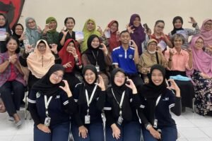 Tim KALCER FIK UM Tingkatkan Kesehatan Mental dan Kognitif Lansia di Kota Malang Lewat Program Inovatif