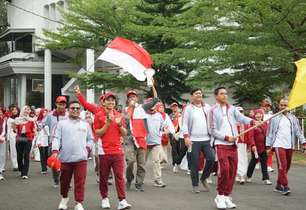 Semarak Kemerdekaan UMM Padukan Gaya Hidup Sehat dan Aksi Peduli Lingkungan