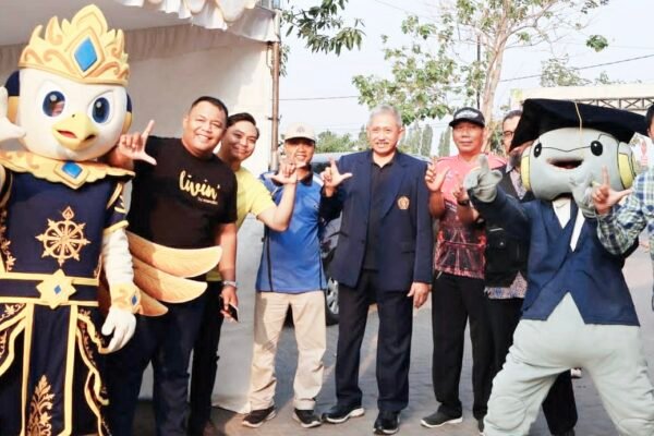 Puluhan Warga Mrican Buka Stan di Green Market Kampus: "Pasar Kami Terasa Lebih Luas"
