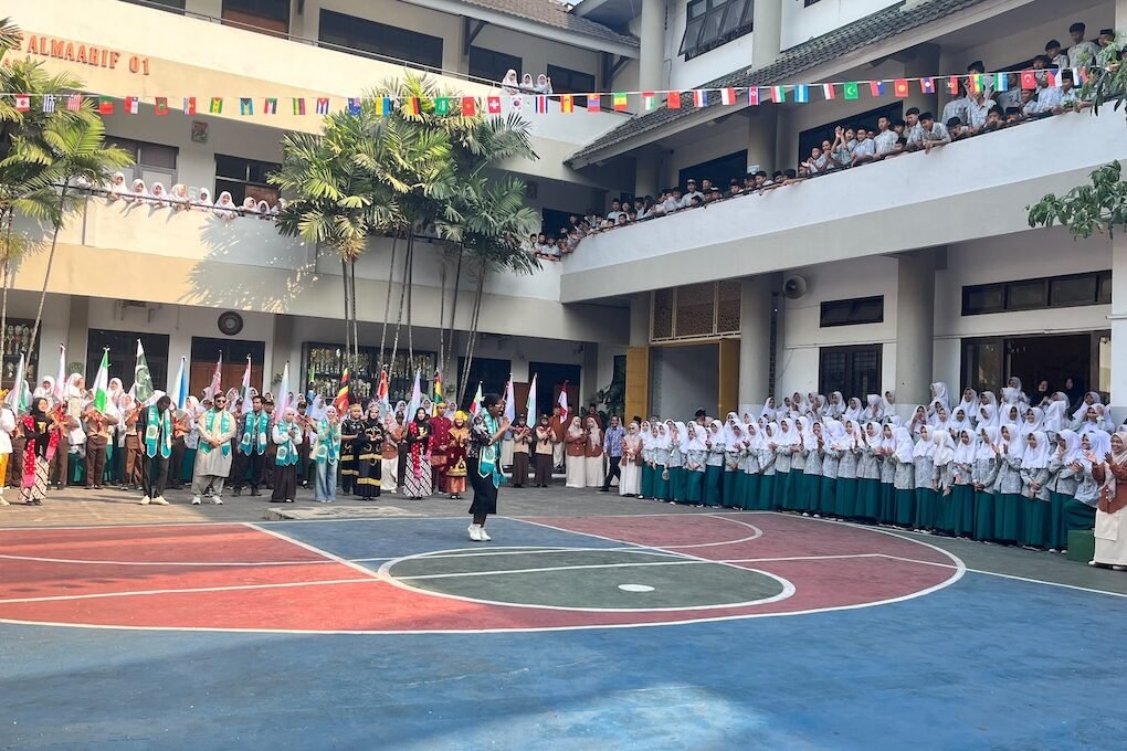 I-YES 2026 Bawa 13 Negara Lebih Dekat, Siswa MTs Almaarif Singosari Belajar Lintas Budaya
