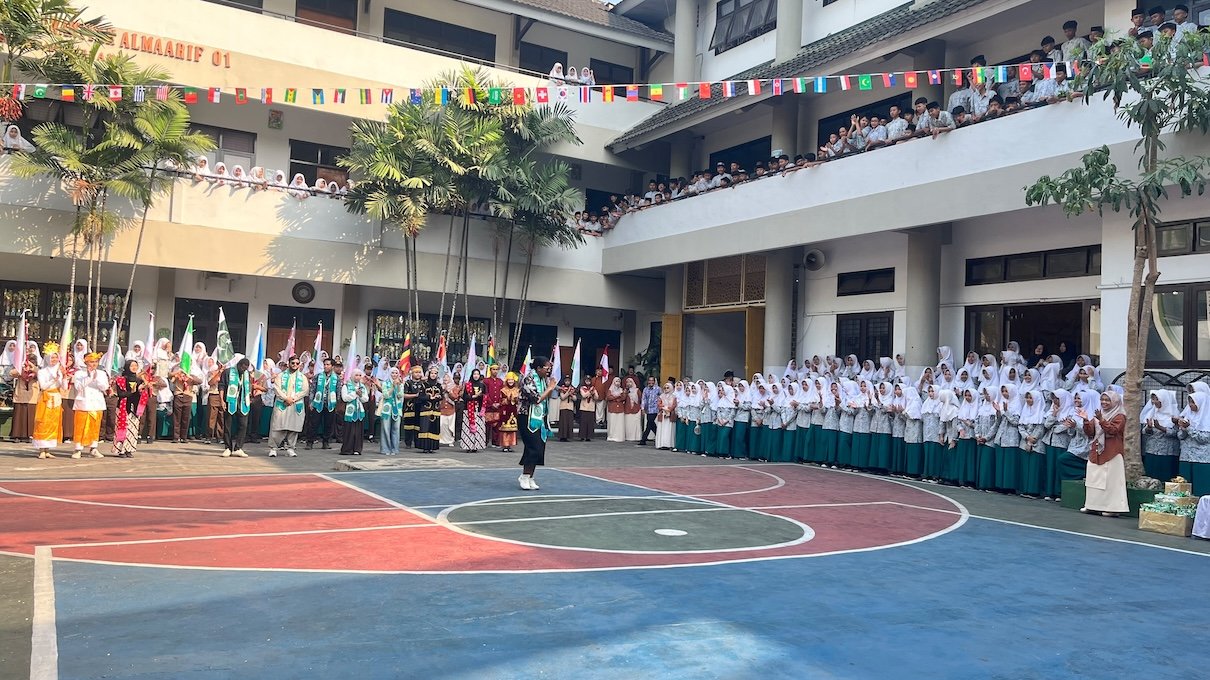 I-YES 2026 Bawa 13 Negara Lebih Dekat, Siswa MTs Almaarif Singosari Belajar Lintas Budaya