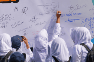 Bukan Sekadar Menulis Harapan, Board Raja Brawijaya Ajak Mahasiswa Memikirkan Dunia
