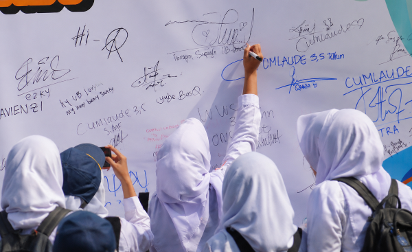 Bukan Sekadar Menulis Harapan, Board Raja Brawijaya Ajak Mahasiswa Memikirkan Dunia
