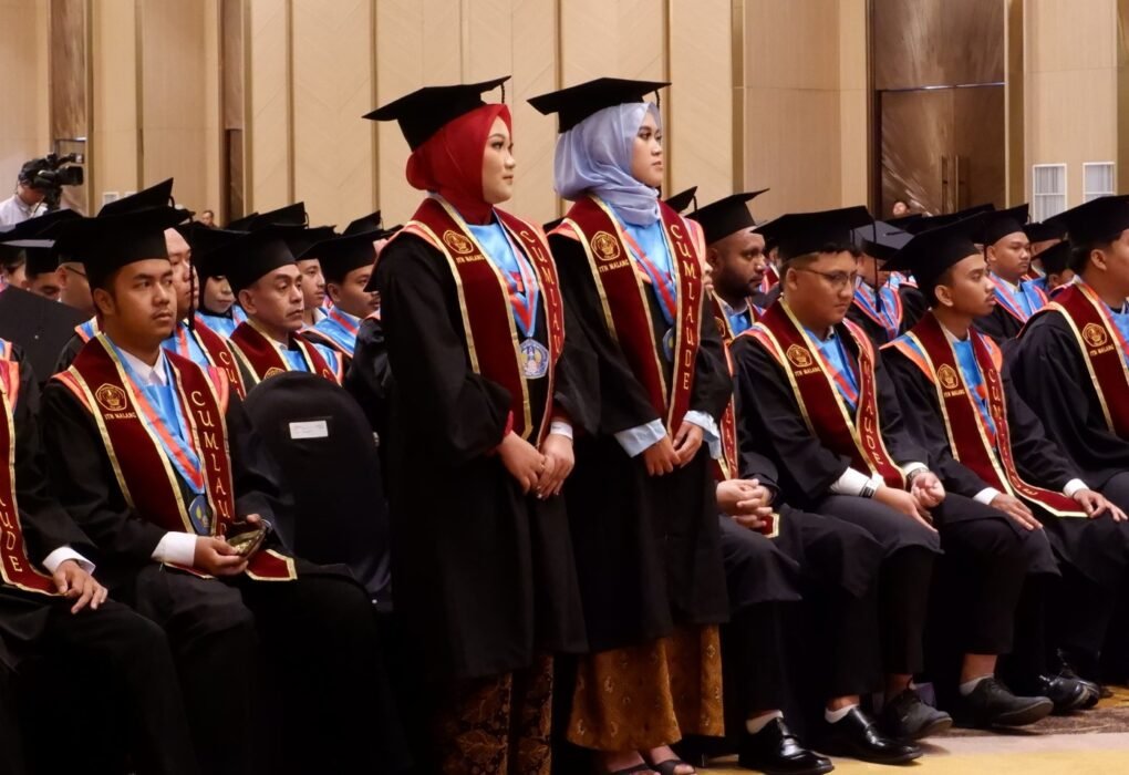 496 Lulusan ITN Malang Melangkah ke Dunia Kerja, Kisah Yuniar dan Eka Warnai Wisuda ke-76