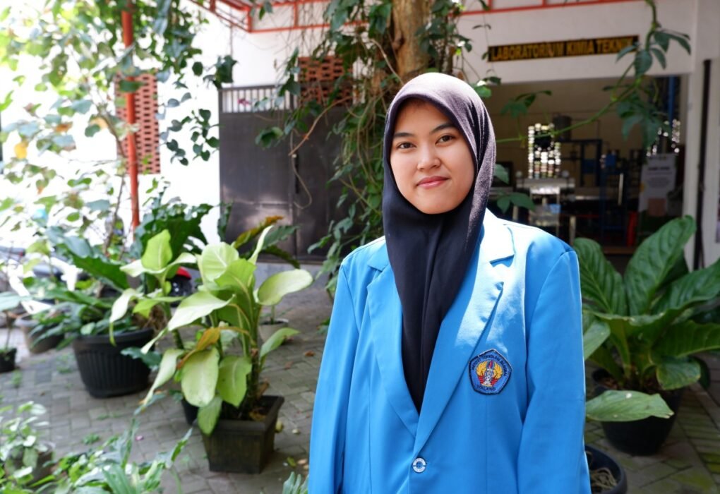 Anak Ojol dan ART Jadi Lulusan Terbaik Teknik Kimia ITN Malang, Sebelum Wisuda Eka Sudah Diterima Kerja