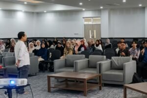 Mahasiswa BSA UIN Malang Dibekali Strategi Menyusun Skripsi yang Relevan dan Tepat Waktu