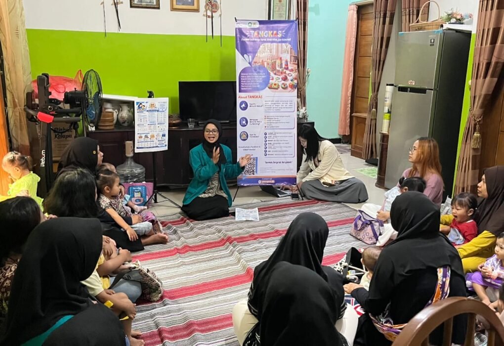Mahasiswa PPG UNISMA Kenalkan Stimulasi Motorik Halus lewat Permainan Sederhana