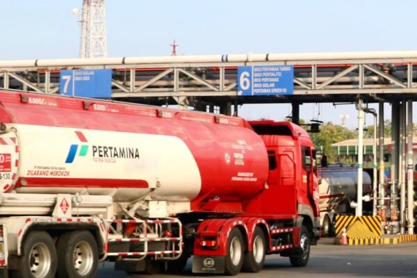 Dari Tuban hingga Tanjung Wangi, Pertamina Perkuat Pasokan BBM Jatim