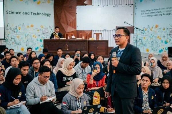 Hadirkan Manager PT LyondellBasell, FST UIN Malang Bekali Lulusan Hadapi Dunia Kerja