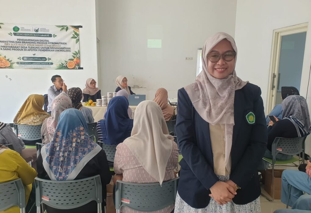 Dosen Farmasi UIN Malang Dampingi Warga Tlekung Ubah Kulit Jeruk Jadi Produk Bernilai