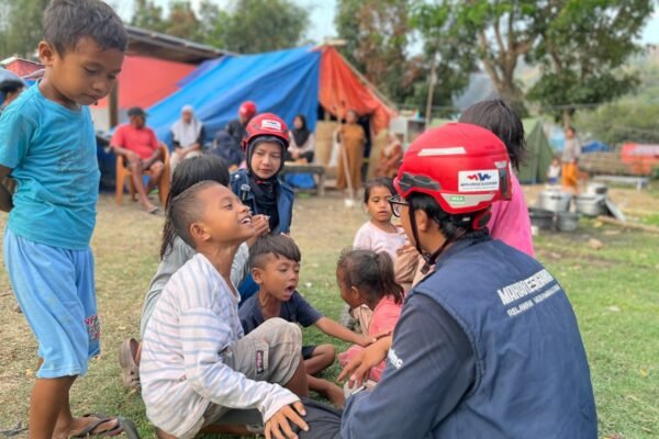 Mahasiswa UMM Dampingi Penyintas Gempa Manggarai, Bantu Pulihkan Kecemasan