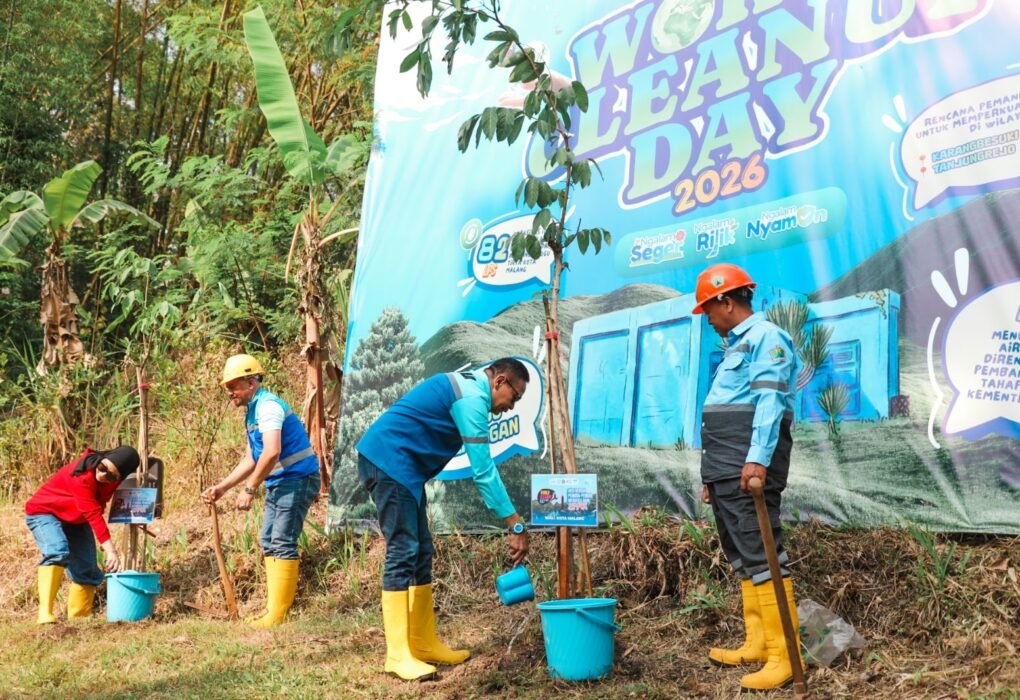 Word Cleanup Day, Tugu Tirta Tanam 500 Pohon di Sumber Merjosari dan Bidik 4.000 Pelanggan Baru